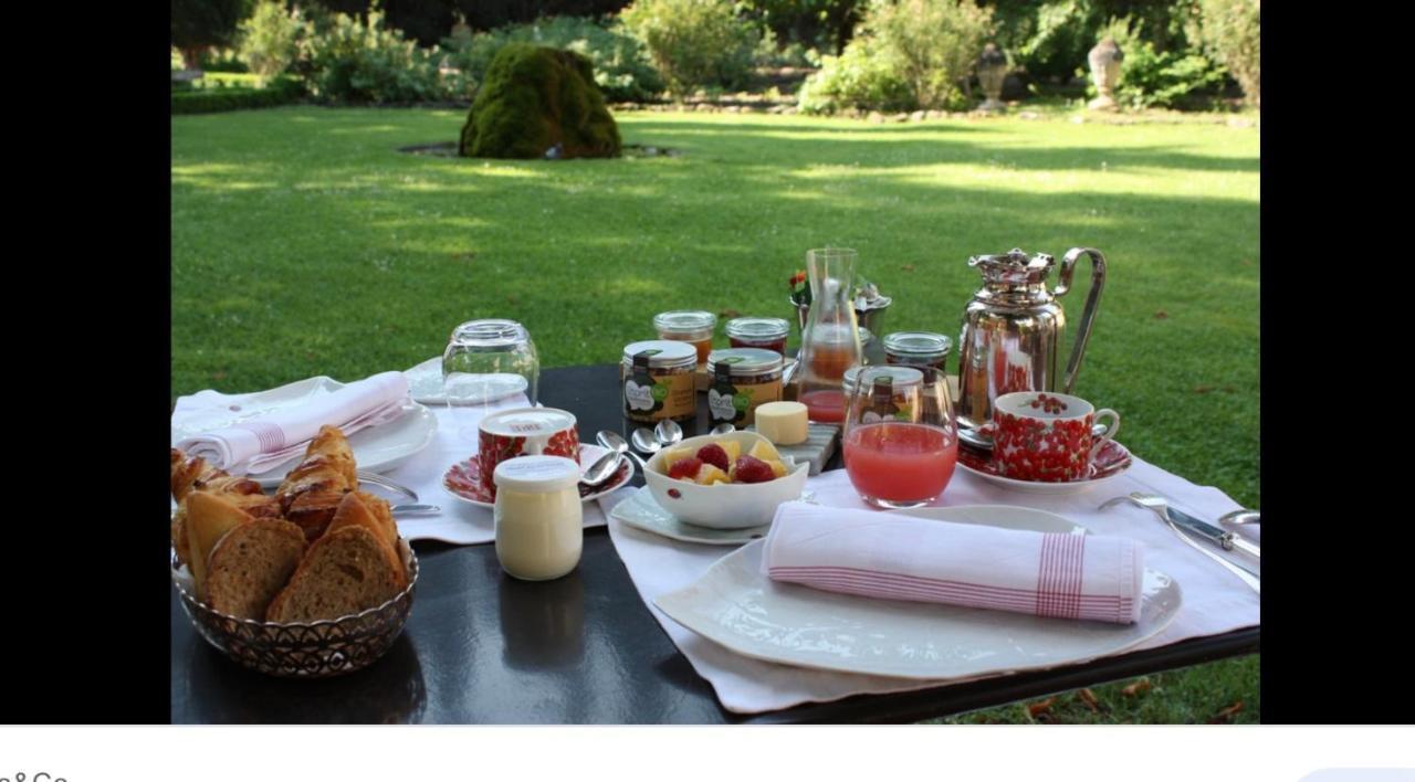 Bed and Breakfast Domaine De La Provencale Saint-Didier-de-la-Tour Esterno foto
