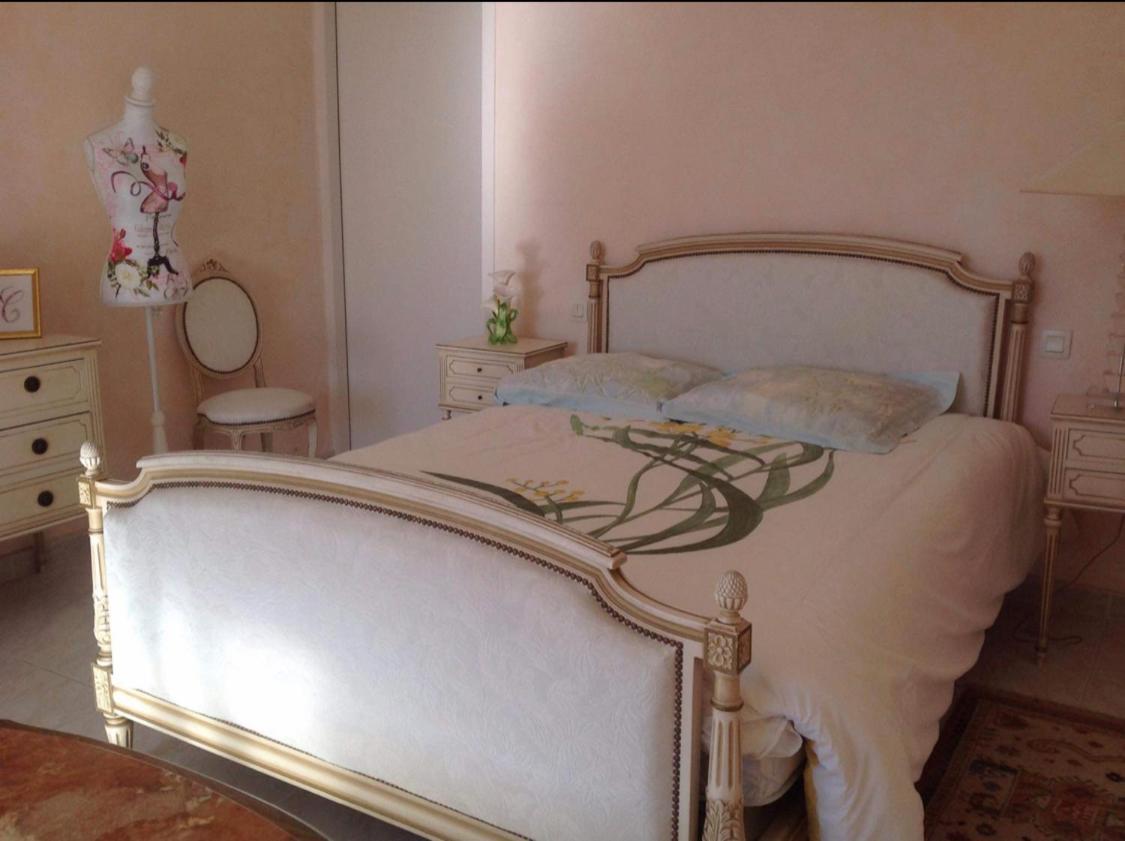 Bed and Breakfast Domaine De La Provencale Saint-Didier-de-la-Tour Esterno foto