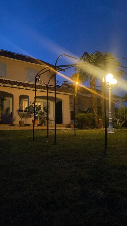 Bed and Breakfast Domaine De La Provencale Saint-Didier-de-la-Tour Esterno foto
